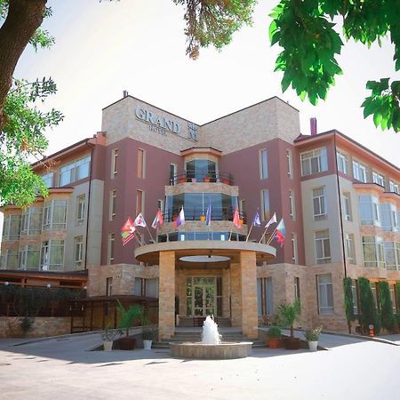 Grand M Hotel Navoi Eksteriør bilde